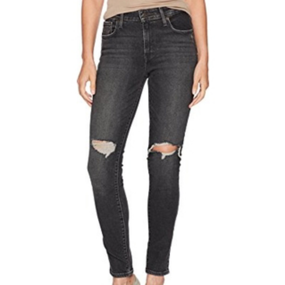 NWT: Levi's 721 High Rise Skinny Jeans